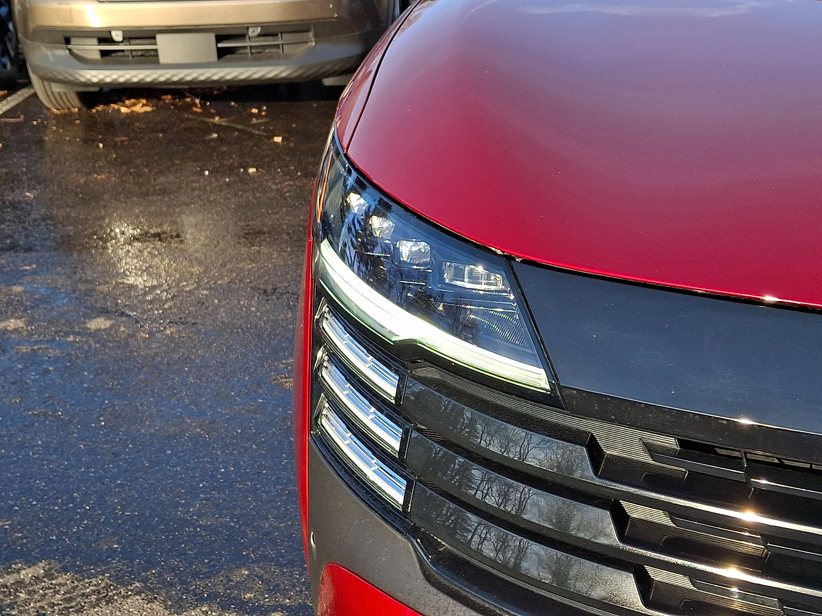 Certified 2025 Nissan Kicks SR image 10