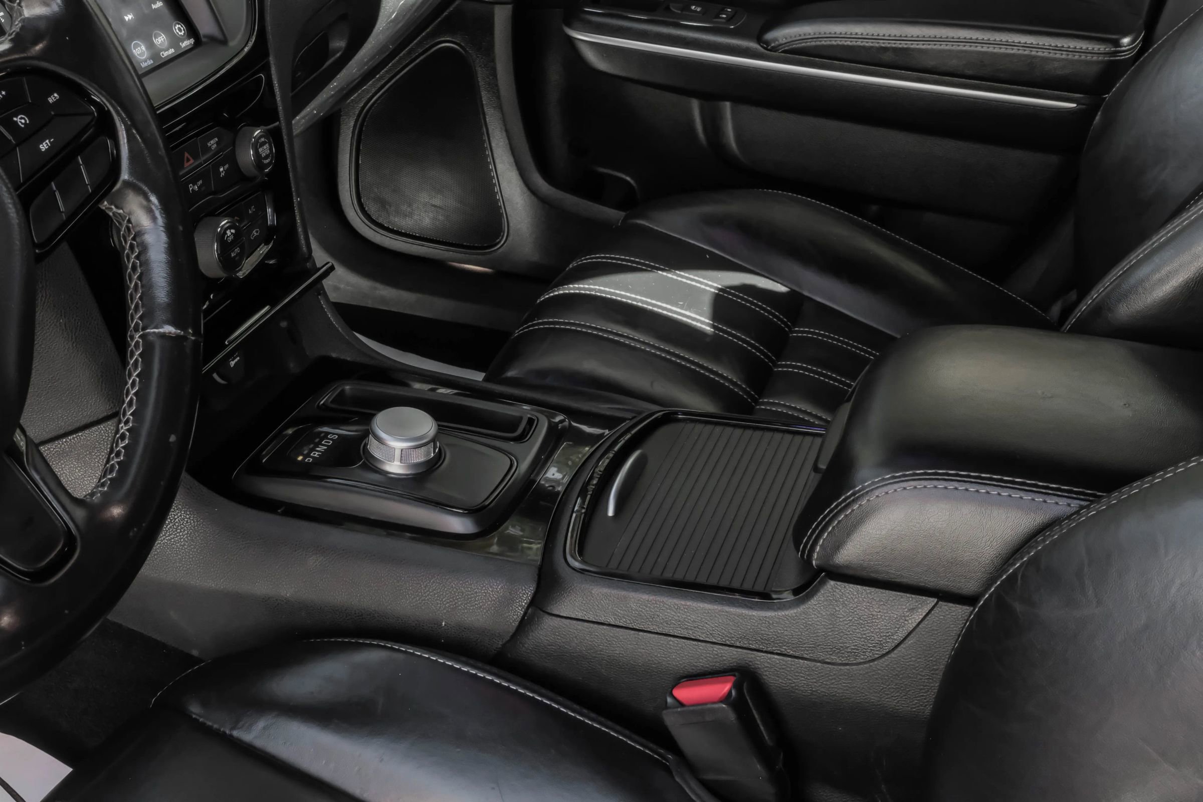 Used 2022 Chrysler 300 S image 28