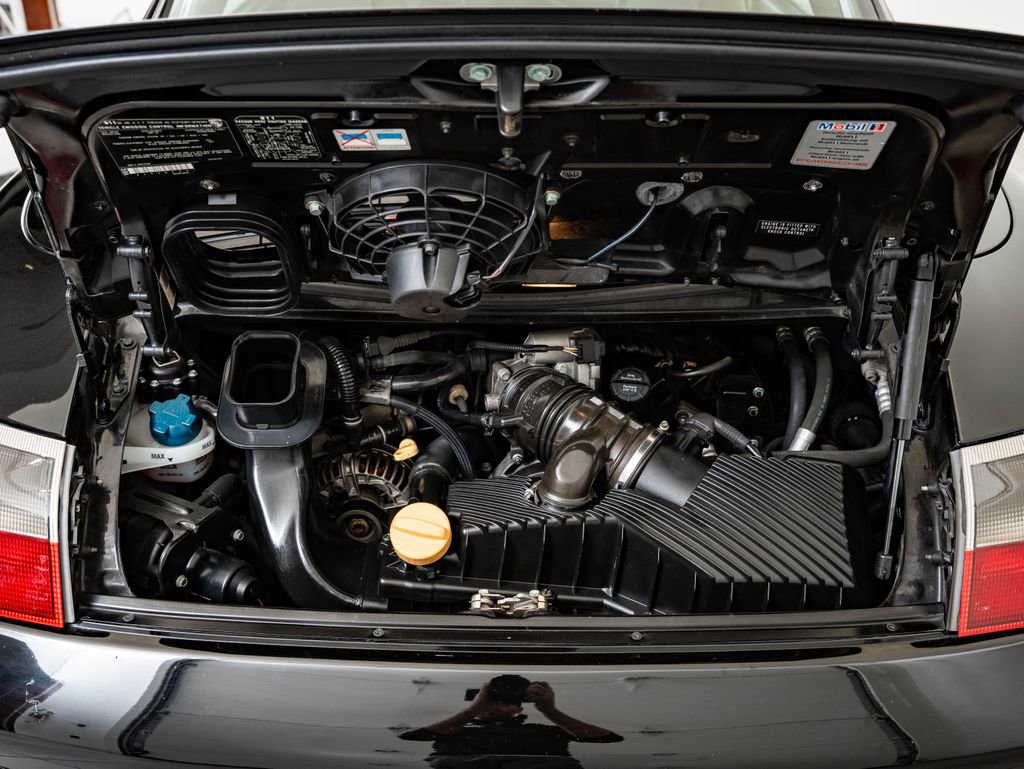 Used 2001 Porsche 911 Carrera RWD image 37