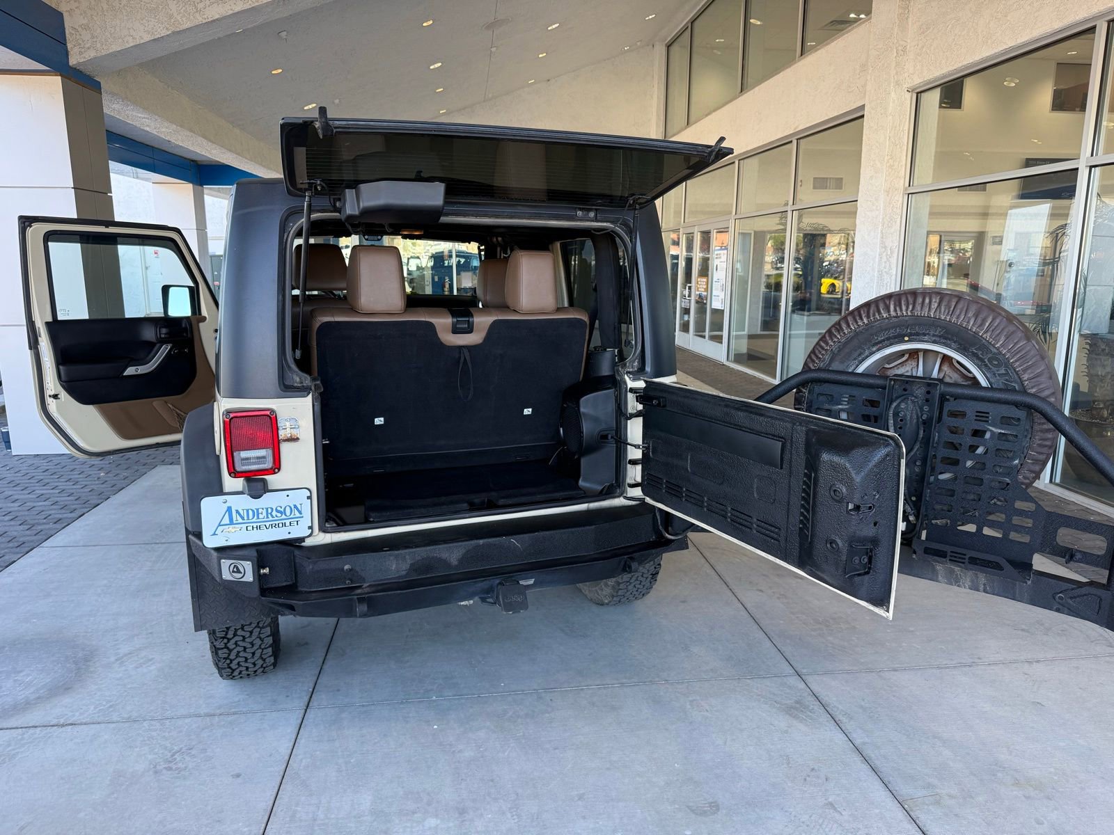 Used 2011 Jeep Wrangler Rubicon w/ PWR Convenience Group image 38