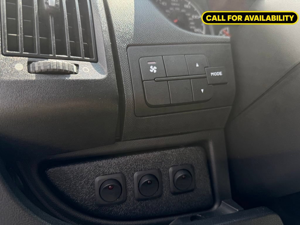 Used 2015 RAM ProMaster 2500 w/ Premium Appearance Group FWD image 15