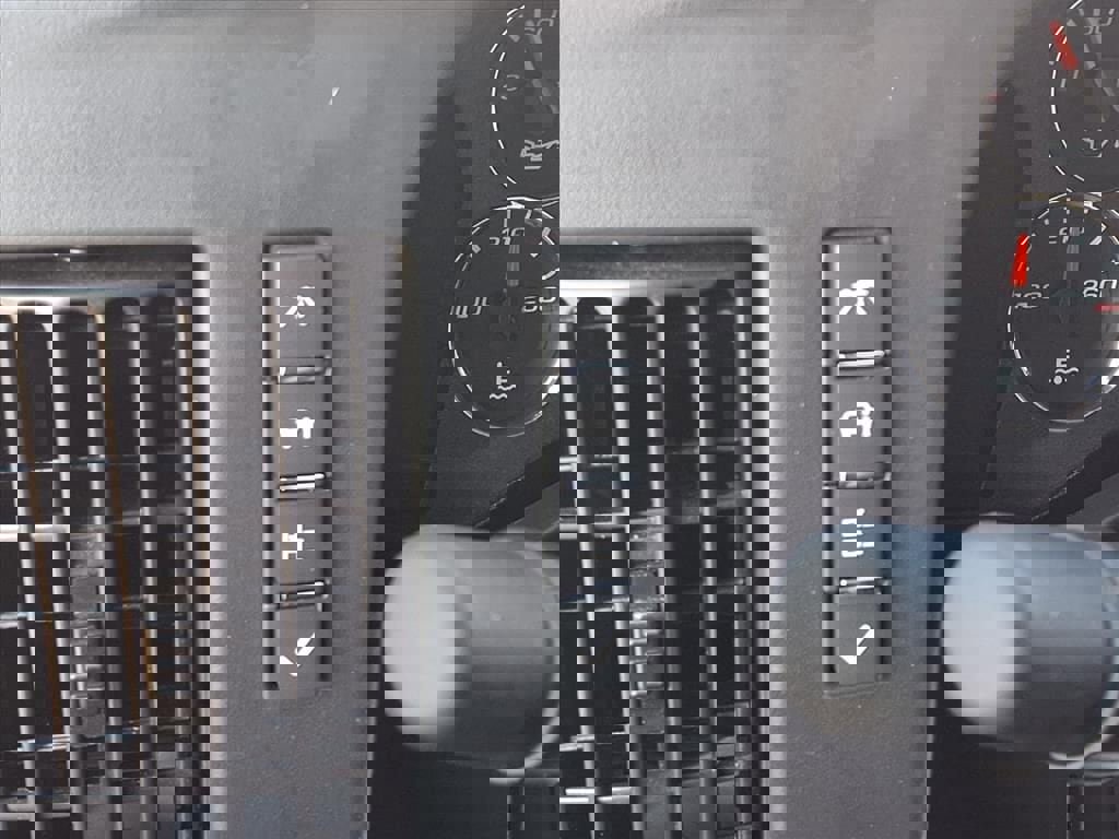 New 2025 Chevrolet Express 3500 w/ Power Convenience Package image 8