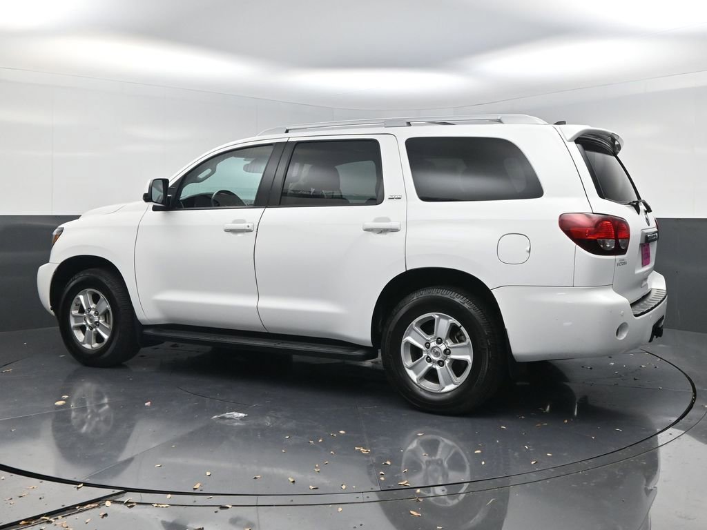 Used 2020 Toyota Sequoia SR5 w/ Premium Package image 18