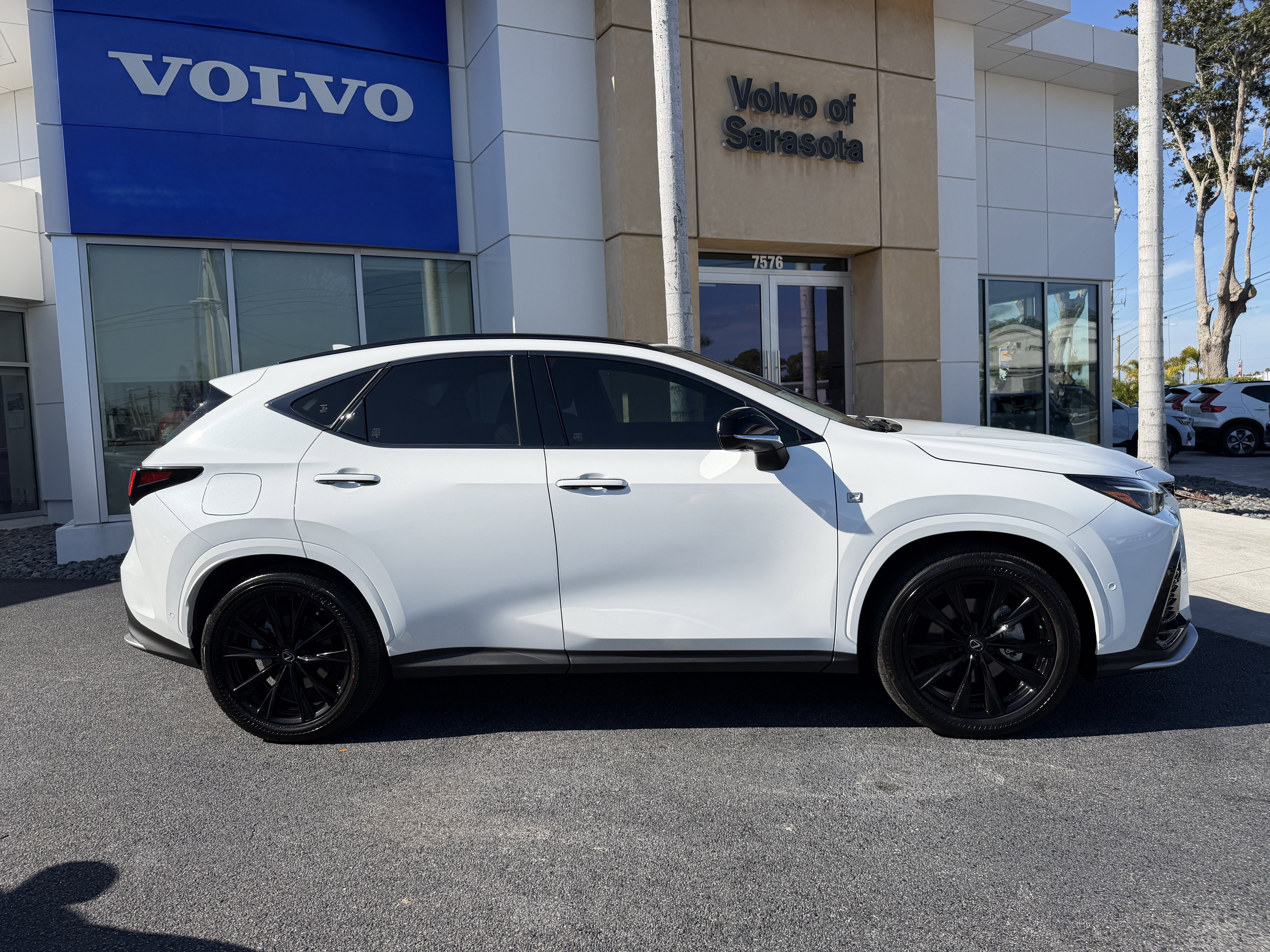 Used 2025 Lexus NX 450h+ F Sport image 2