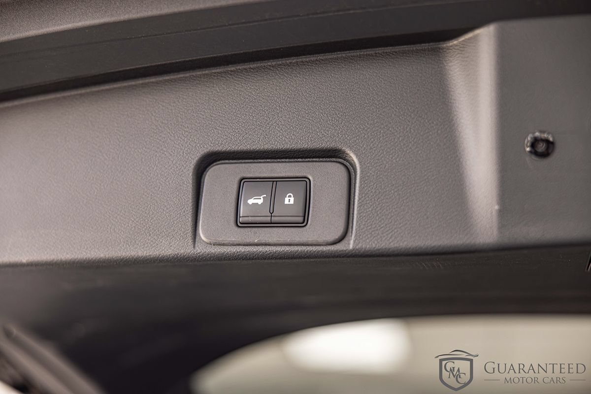 Used 2024 Nissan Rogue SV AWD/4WD image 17