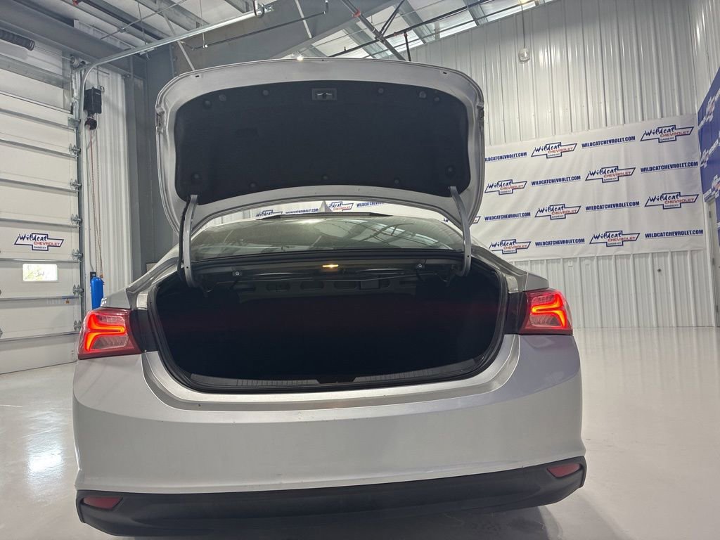 Used 2019 Chevrolet Malibu LT image 32