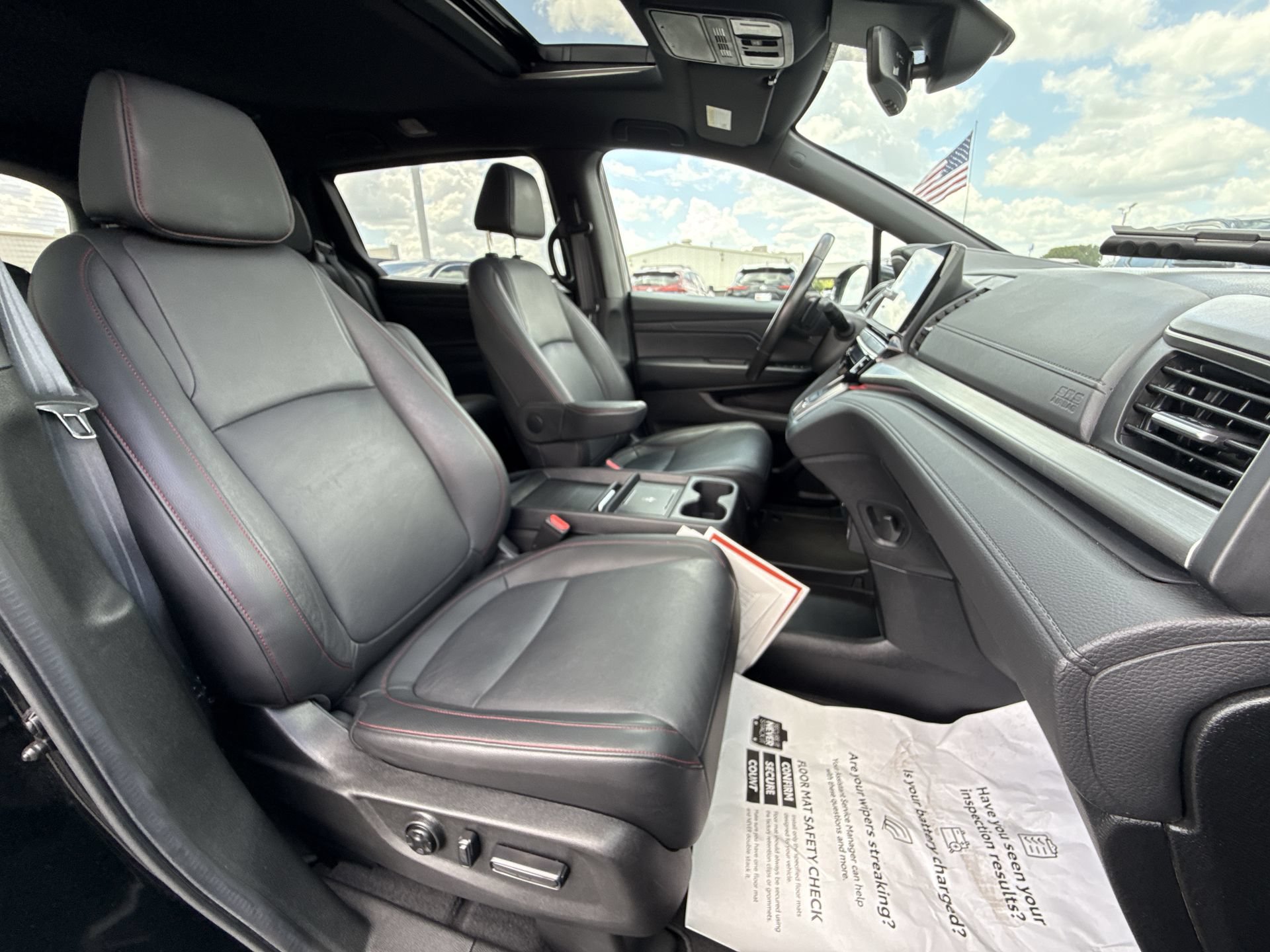 Used 2025 Honda Odyssey Sport-L image 27