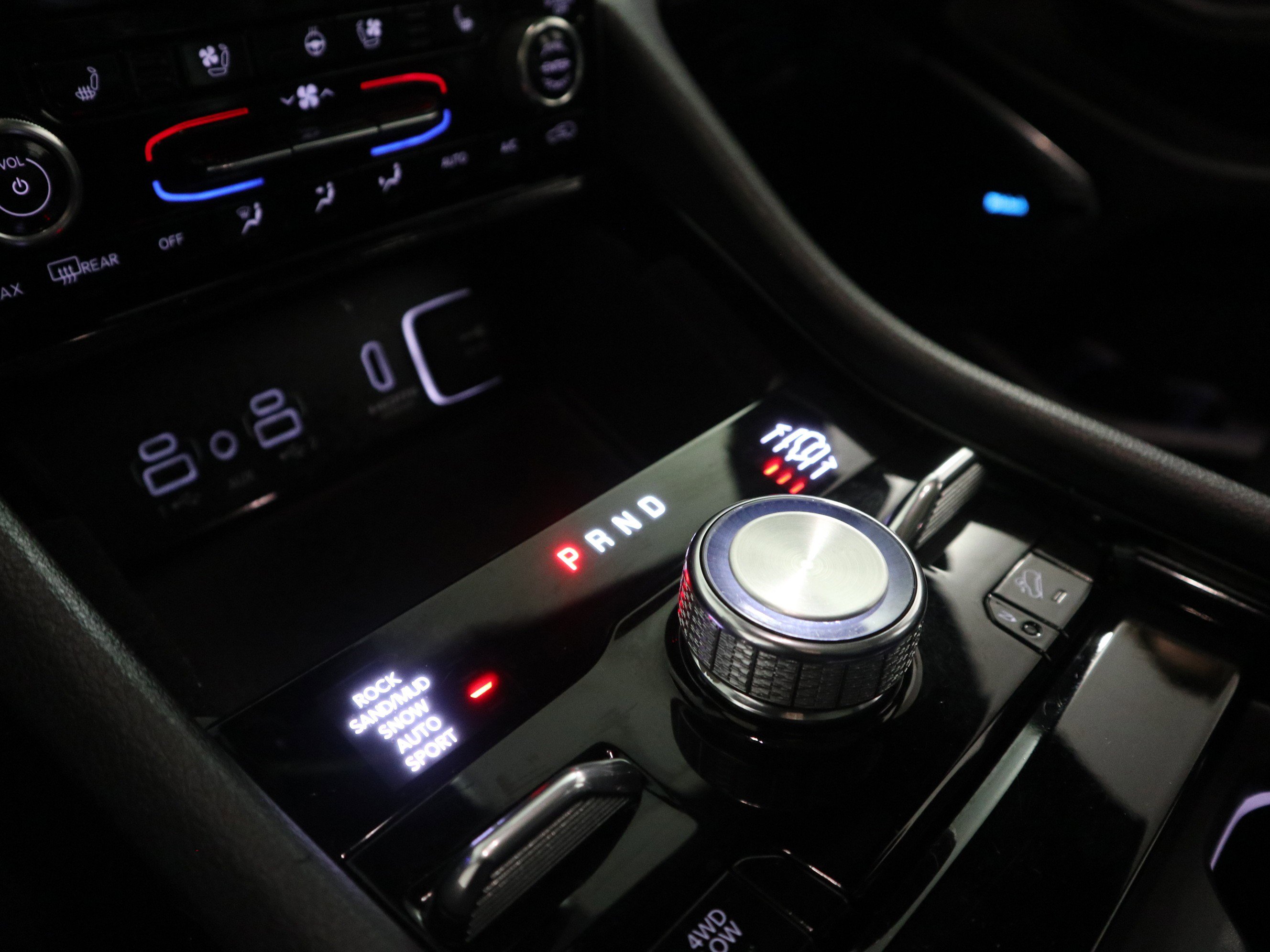 Certified 2022 Jeep Grand Cherokee Overland w/ Luxury Tech Group IV image 27