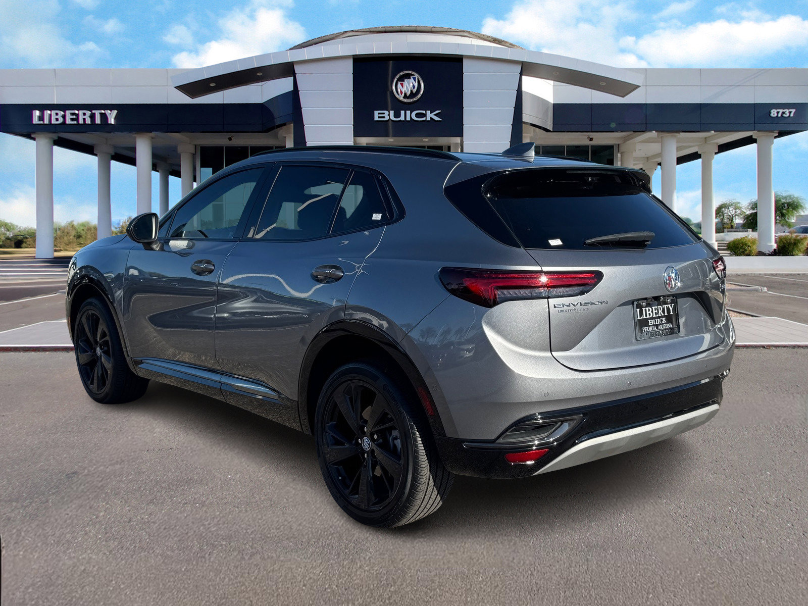 Used 2022 Buick Envision Essence w/ Technology Package II image 5