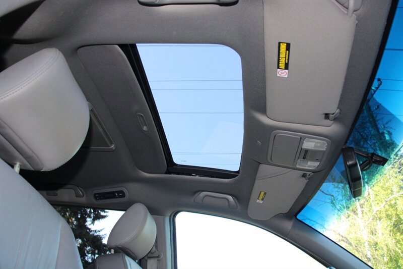 Used 2010 Honda Odyssey EX-L image 9
