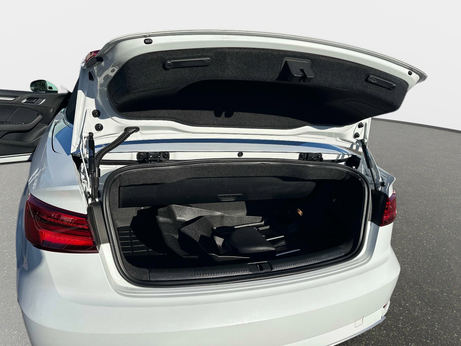 Used 2019 Audi A3 2.0T Premium w/ Convenience Package image 11