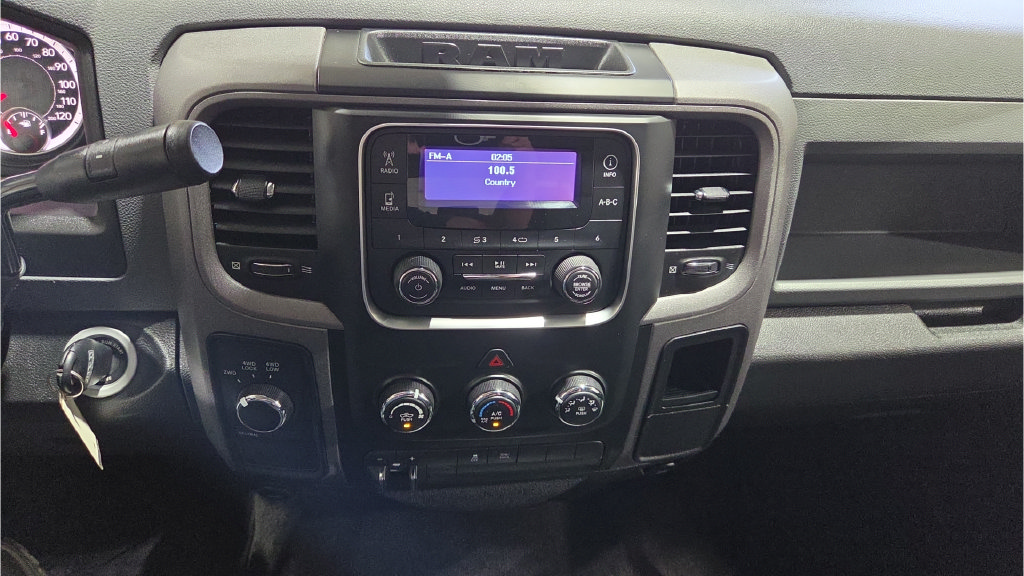 Used 2014 RAM 1500 ST AWD/4WD image 33