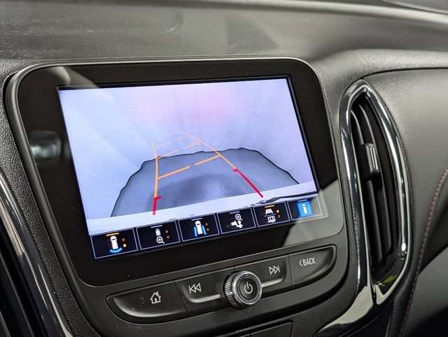 Certified 2022 Chevrolet Equinox RS w/ Infotainment Package AWD/4WD image 25