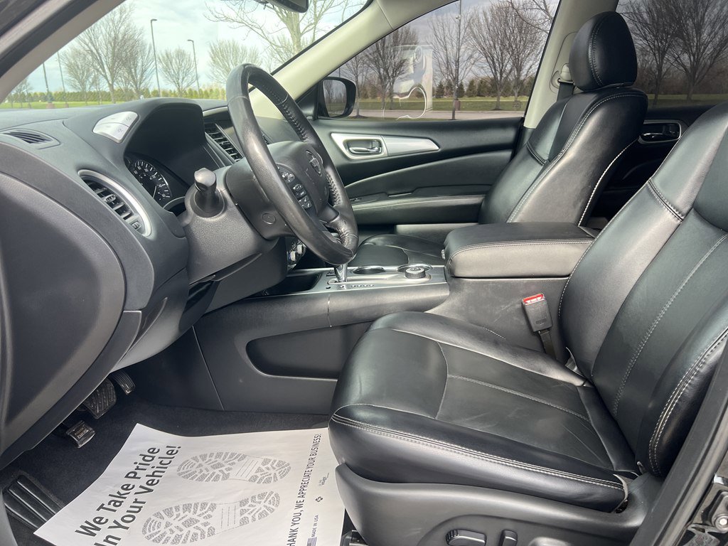 Used 2020 Nissan Pathfinder SL AWD/4WD image 19