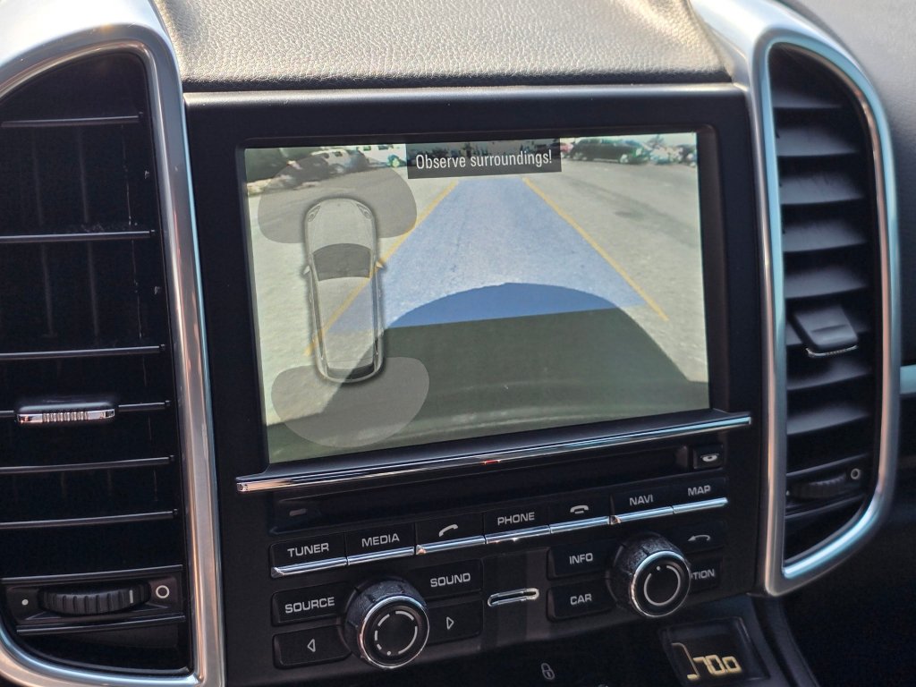 Used 2012 Porsche Cayenne AWD/4WD image 10