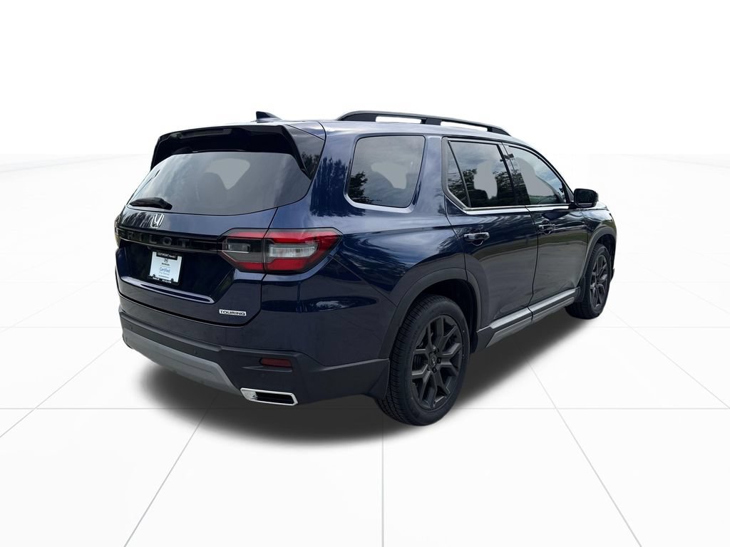Certified 2024 Honda Pilot Touring image 9