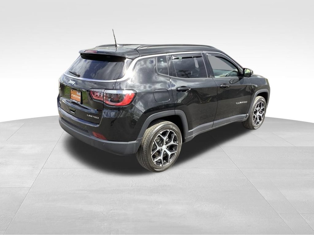 Certified 2024 Jeep Compass Limited AWD/4WD image 5