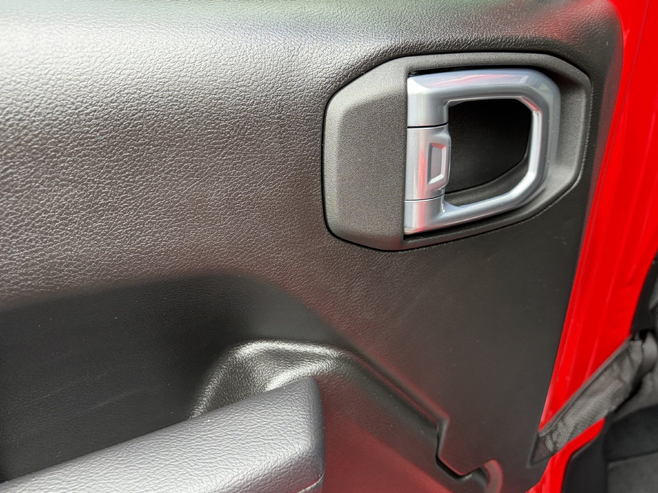 Used 2024 Jeep Wrangler Unlimited Sport AWD/4WD image 15