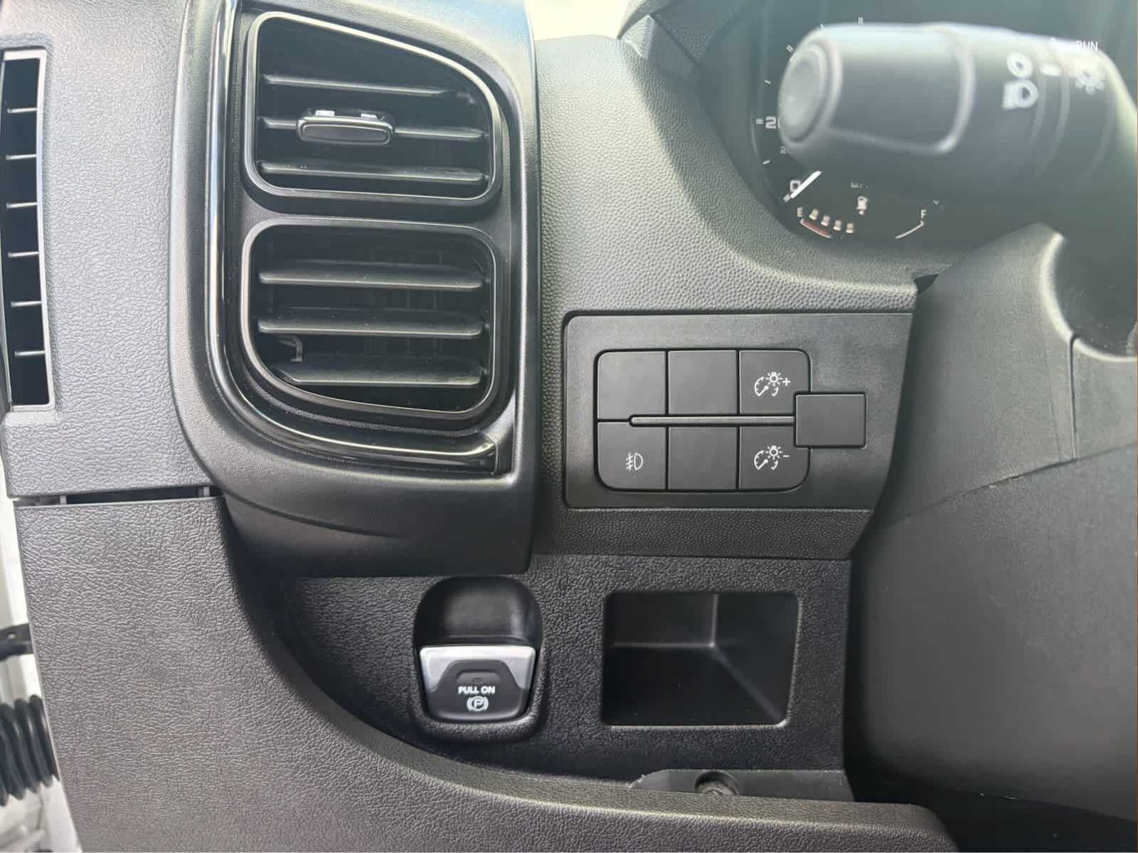 Used 2025 RAM ProMaster 2500 w/ Convenience Group FWD image 12