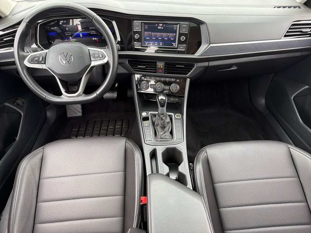 Certified 2023 Volkswagen Jetta SE w/ Panoramic Sunroof Package FWD image 20