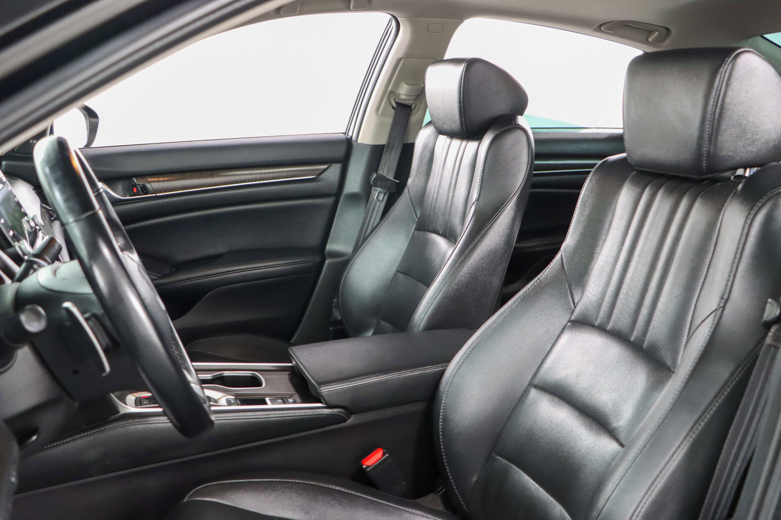 Used 2021 Honda Accord Touring image 24