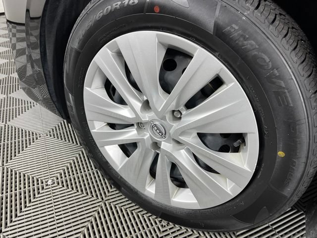 Used 2024 Nissan Sentra S FWD image 13