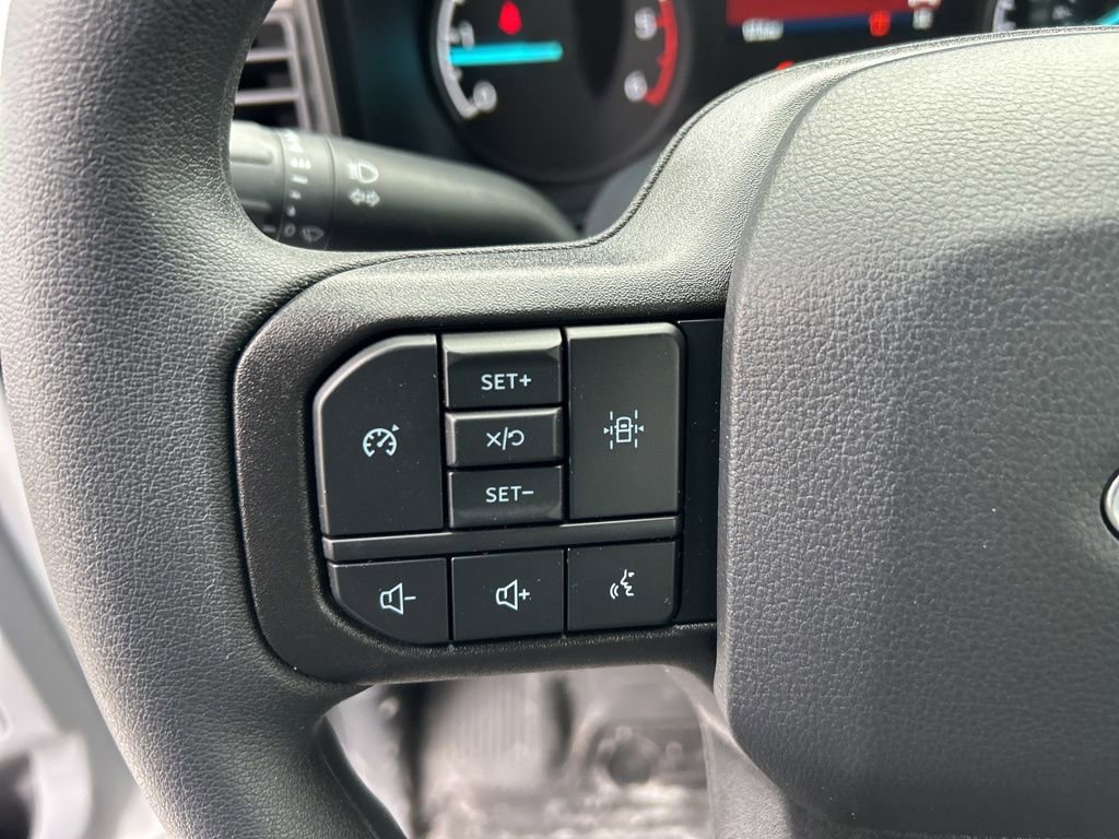 New 2026 Ford F550 4x4 Crew Cab image 15
