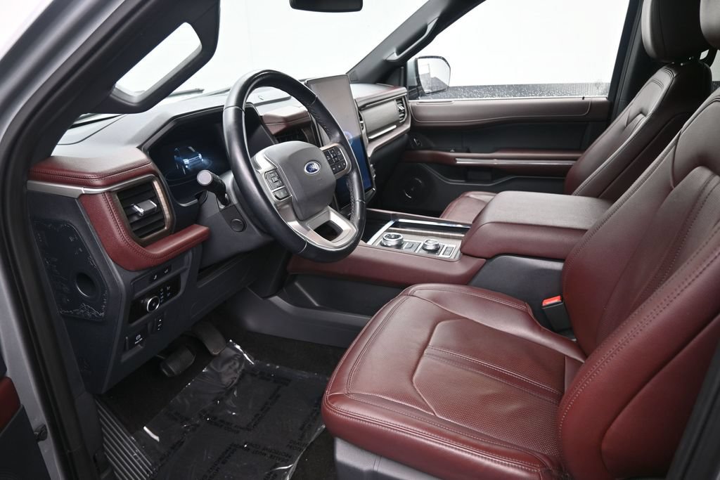 Used 2023 Ford Expedition Limited AWD/4WD image 12