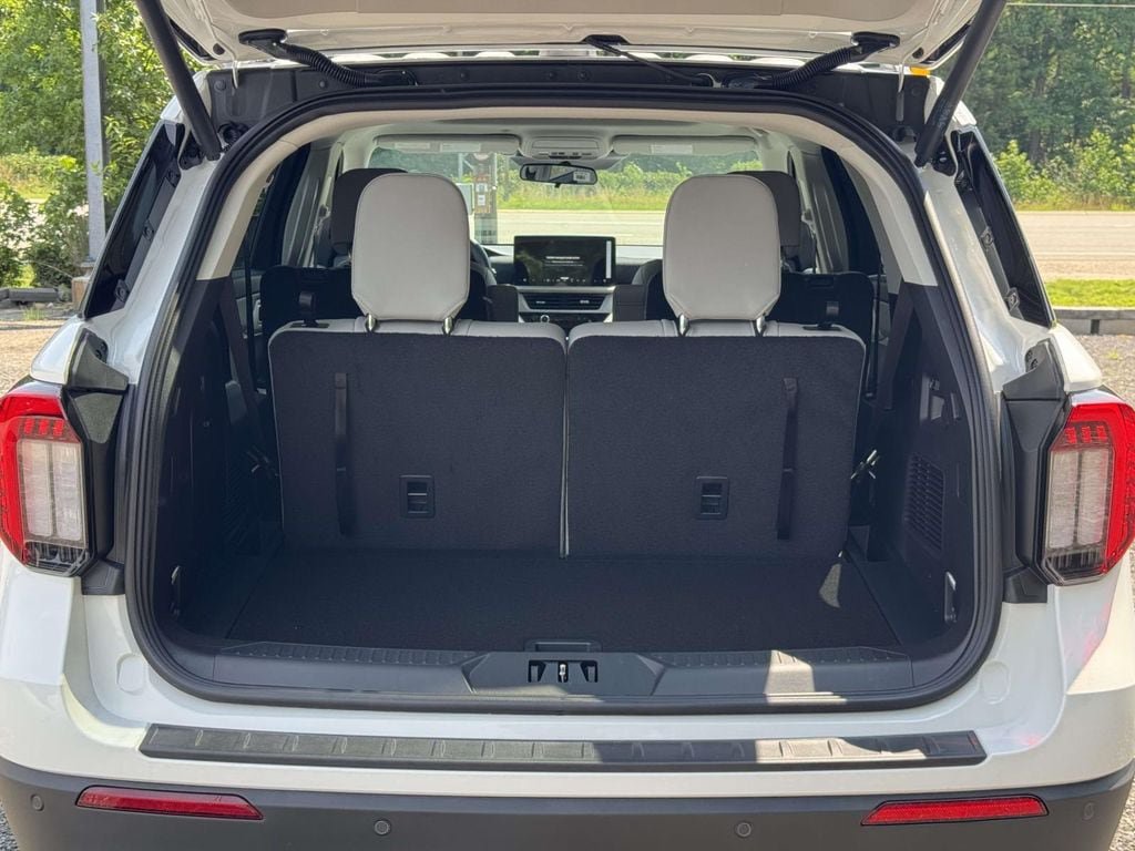 New 2026 Ford Explorer Active w/ Active Comfort Package AWD/4WD image 15