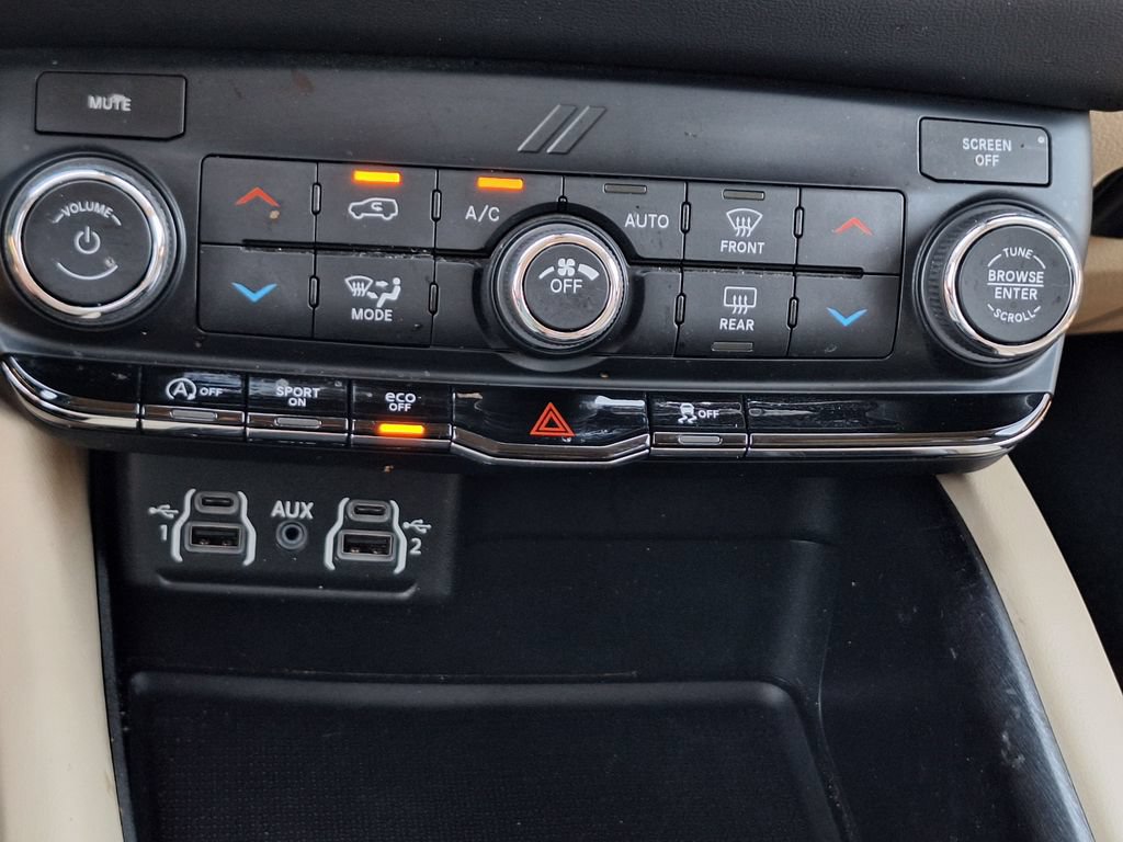 Used 2022 Dodge Durango SXT AWD/4WD image 17