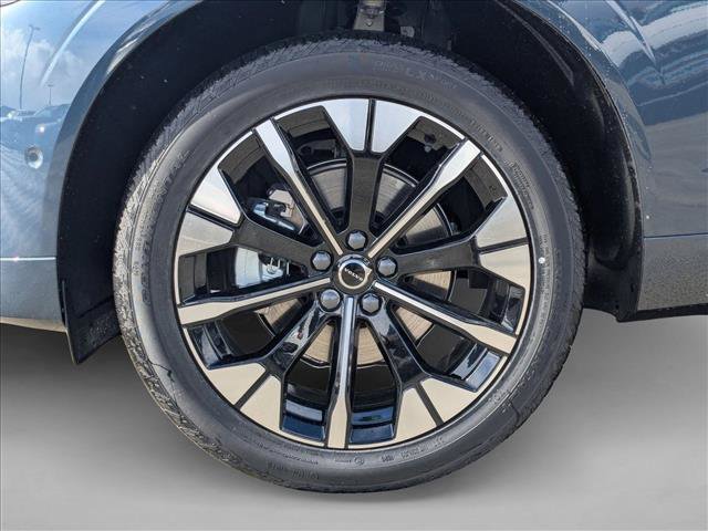 Certified 2026 Volvo XC60 B5 Plus w/ Protection Package Premier AWD/4WD image 25