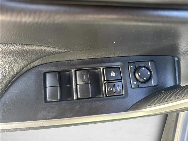 Used 2021 Toyota RAV4 LE image 11