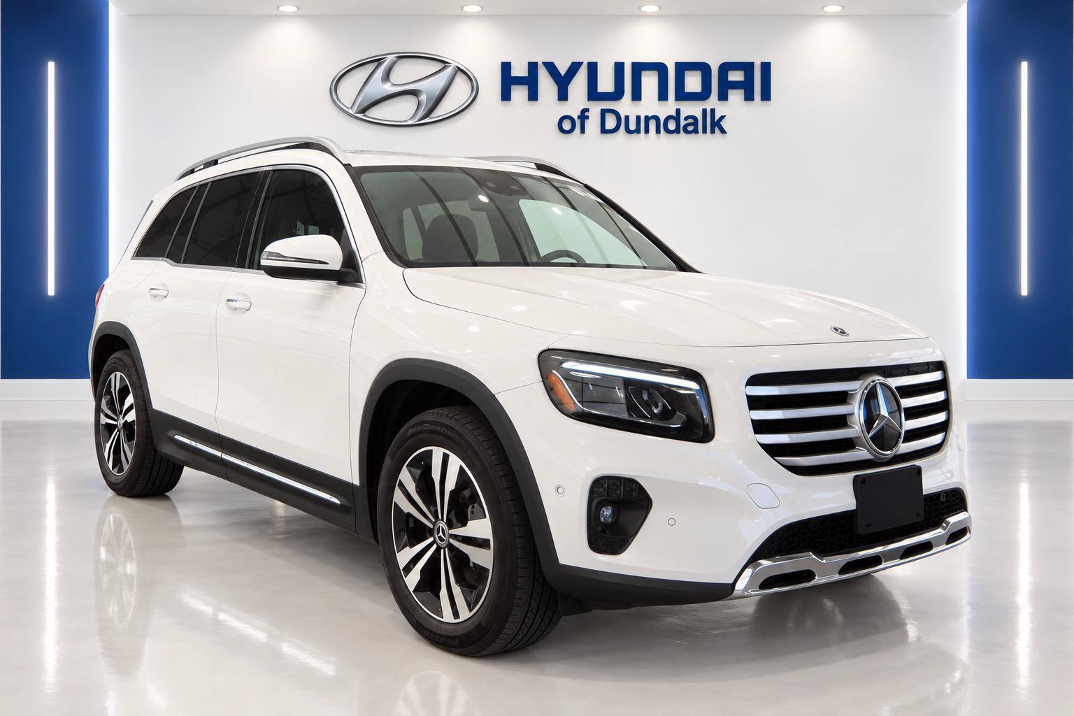 Used 2024 Mercedes-Benz GLB 250 4MATIC image 3