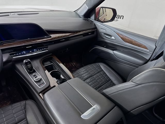 Used 2022 Cadillac Escalade Premium Luxury Platinum AWD/4WD image 26