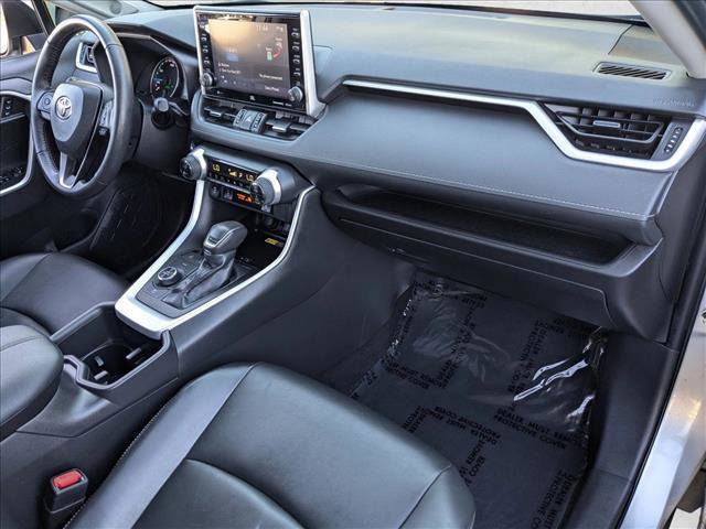 Used 2022 Toyota RAV4 XLE Premium image 23