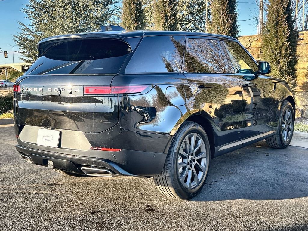 Used 2026 Land Rover Range Rover Sport SE image 5