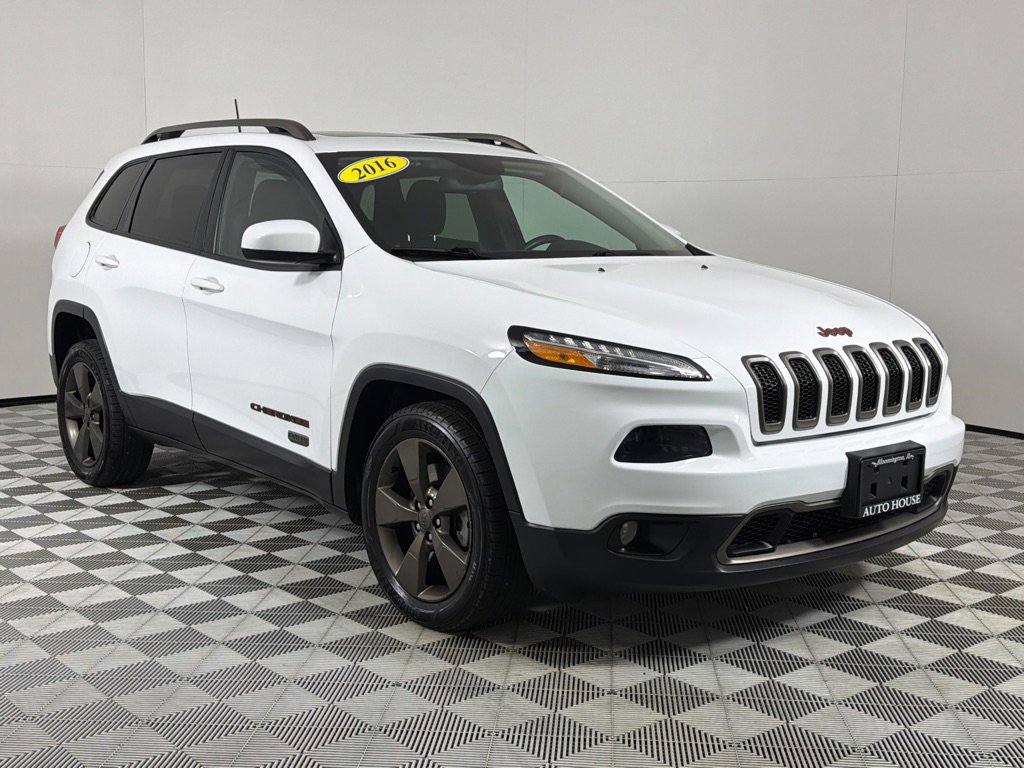Used 2016 Jeep Cherokee 75th Anniversary image 3