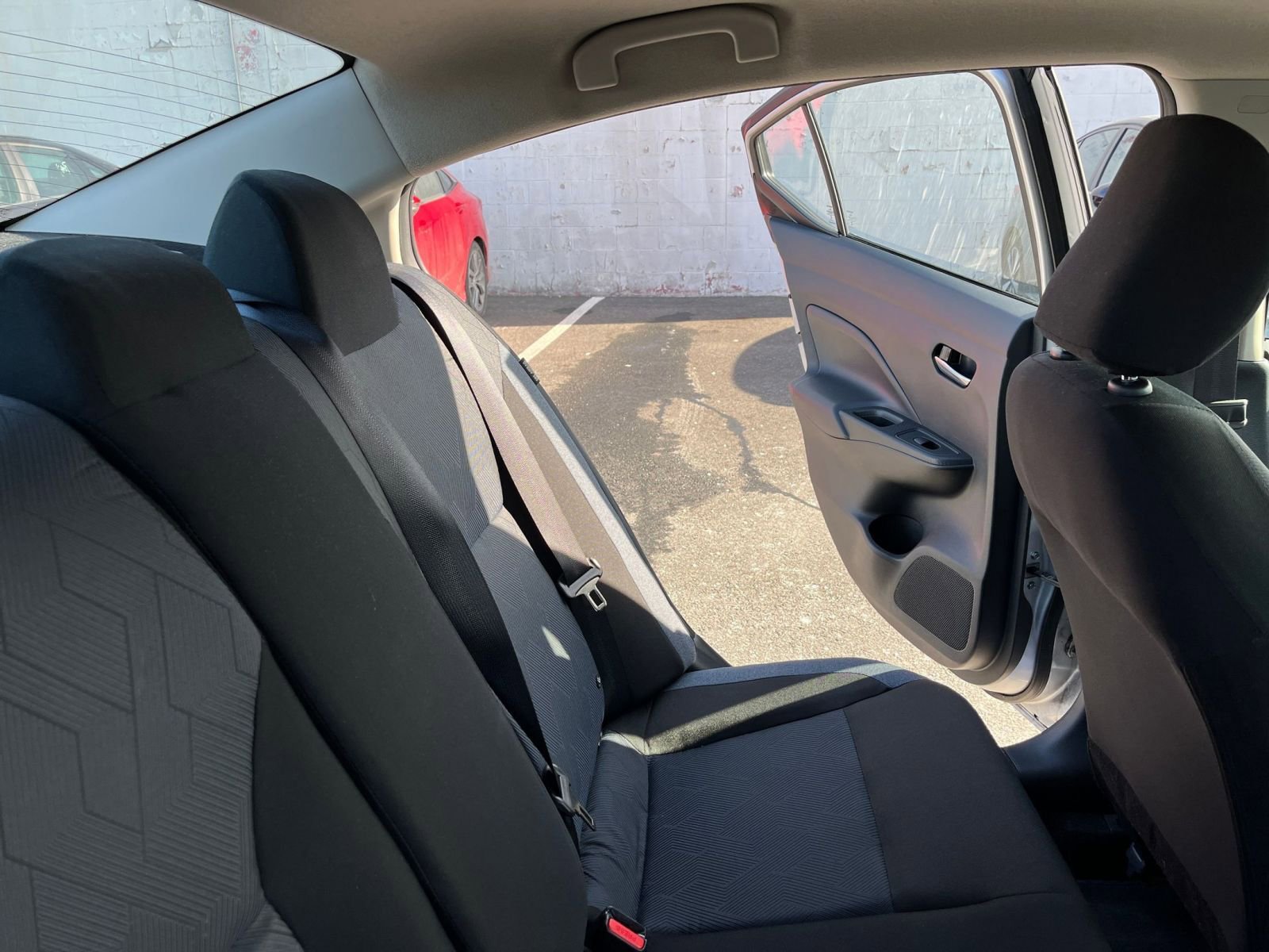 Used 2025 Nissan Versa SV image 36