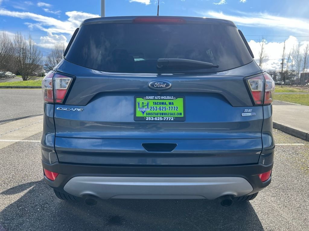 Used 2018 Ford Escape SE w/ SE Sync 3 Package image 4