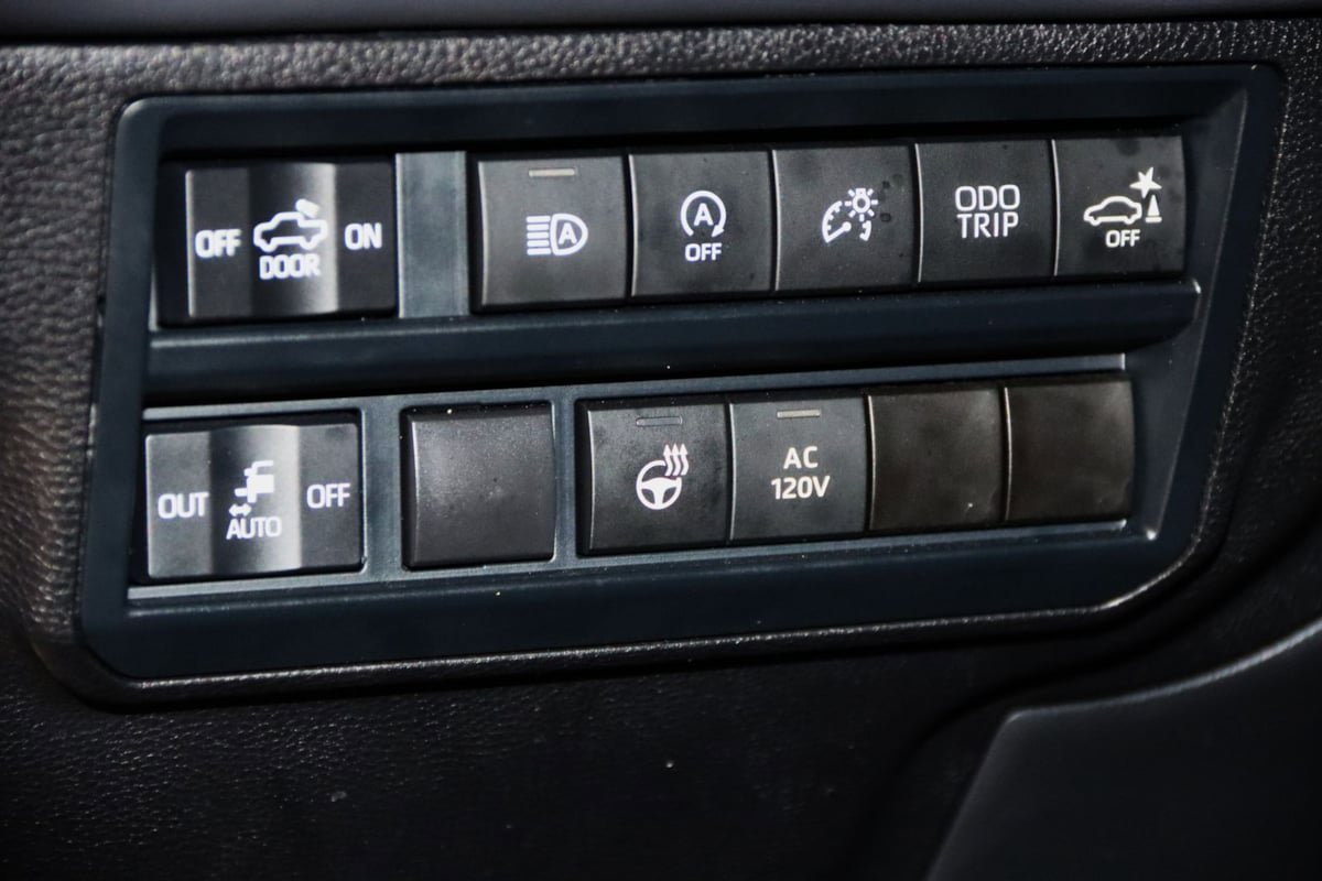 Used 2024 Toyota Tundra Platinum AWD/4WD image 40