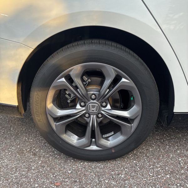 Used 2025 Honda Accord EX-L image 12