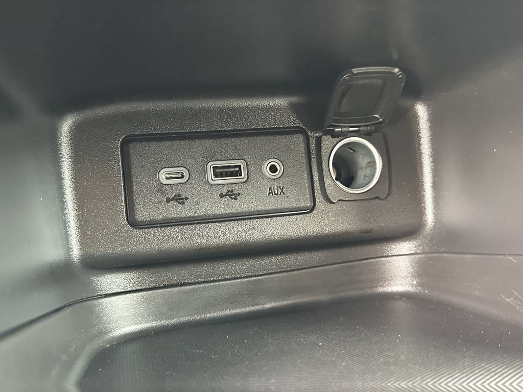 Used 2023 Chevrolet Equinox LT FWD image 31
