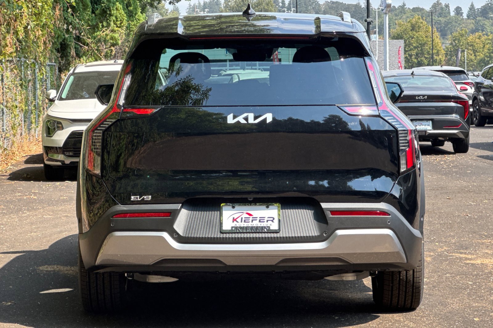 New 2026 Kia EV9 Wind image 4