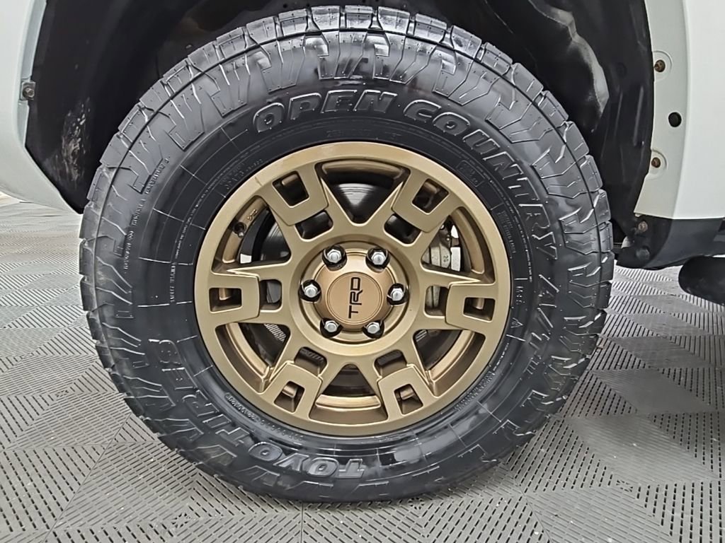 Used 2020 Toyota 4Runner SR5 image 44