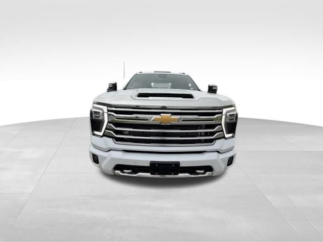 Used 2026 Chevrolet Silverado 3500 High Country w/ High Country Premium Package AWD/4WD image 3