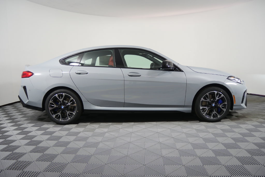 Used 2026 BMW M235i xDrive w/ Premium Package AWD/4WD image 4