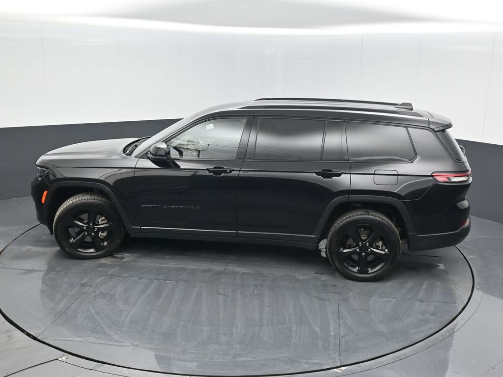 Used 2022 Jeep Grand Cherokee L Laredo image 40