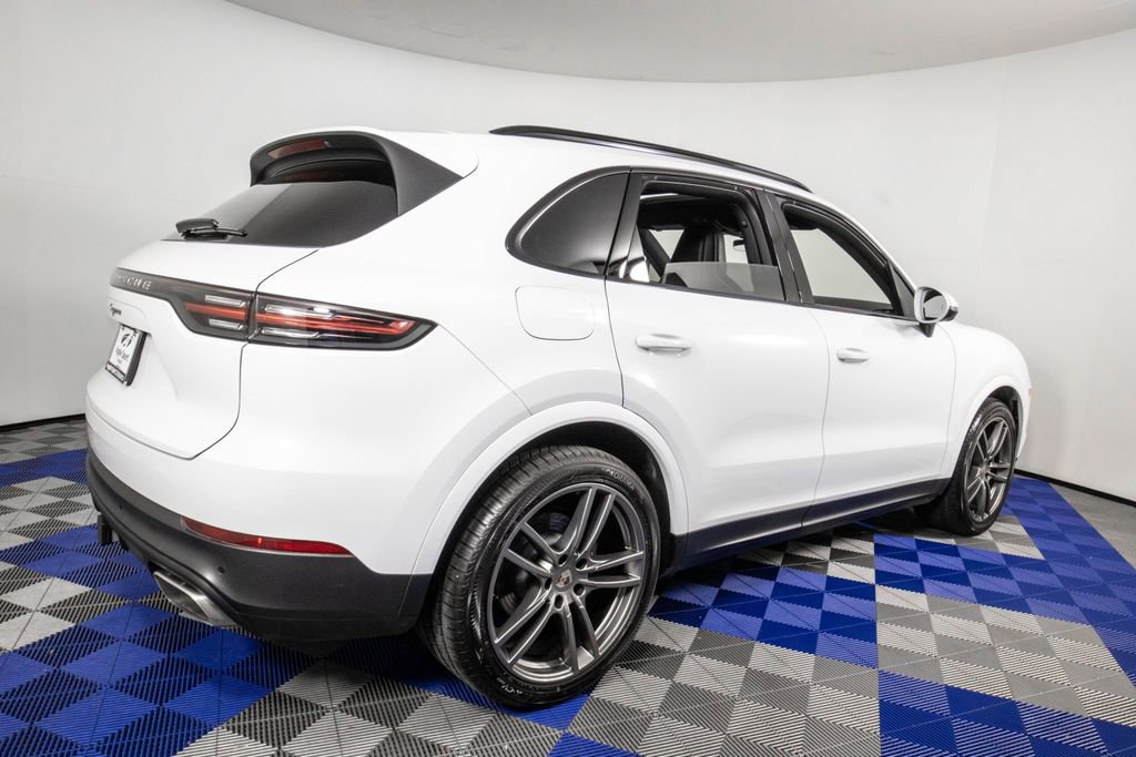 Used 2023 Porsche Cayenne image 6