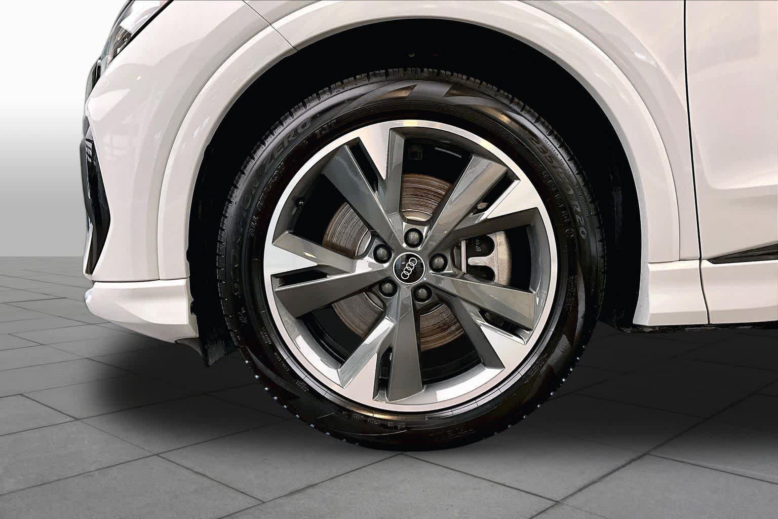 Certified 2025 Audi Q4 e-tron Premium Plus w/ Premium Plus AWD/4WD image 10