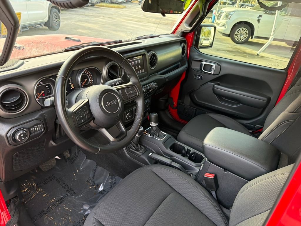 Used 2022 Jeep Gladiator Willys image 14